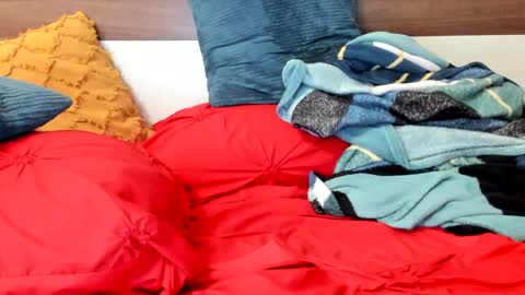 Snapshot of 00ingrid00 chatting on December 17, 5:51 am 00ingrid00 online show from December 17, 5:51 am