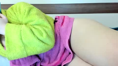 Snapshot of 00ingrid00 chatting on February 27, 3:14 am 00ingrid00 online show from February 27, 3:14 am