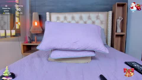 Snapshot of 01victoria chatting on December 10, 3:55 pm 01victoria online show from December 10, 3:55 pm