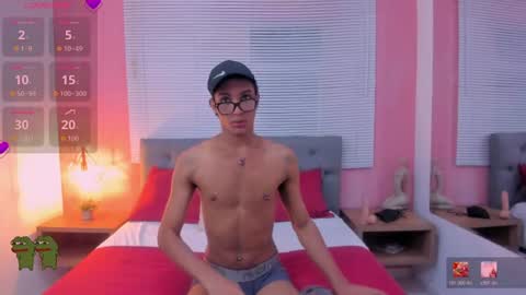 Snapshot of 02andres_ chatting on June 28, 8:04 pm ANDRES online show from June 28, 8:04 pm