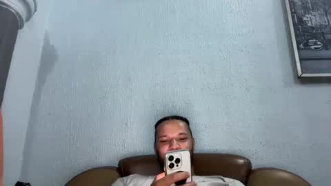 Snapshot of 0_kingsley chatting on December 3, 8:50 pm Kingsley online show from December 3, 8:50 pm