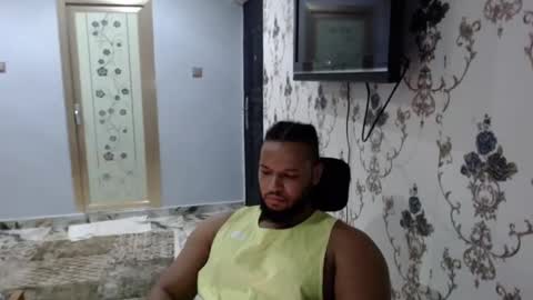 Snapshot of 0_kingsley chatting on January 22, 10:37 pm Kingsley online show from January 22, 10:37 pm