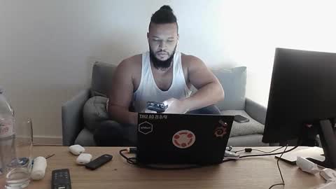 Snapshot of 0_kingsley chatting on October 20, 11:16 pm Kingsley online show from October 20, 11:16 pm