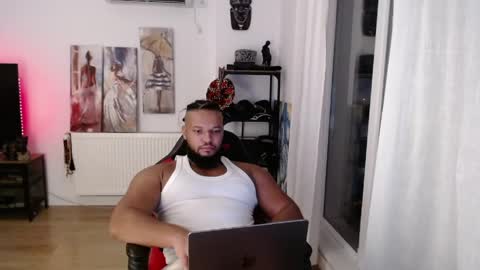 Kingsley online show from April 30, 8:57 pm