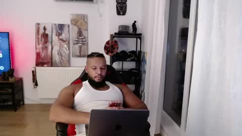 Kingsley online show from May 2, 10:15 pm