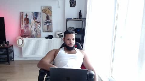 Kingsley online show from May 13, 4:48 pm