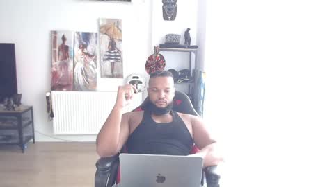 Kingsley online show from May 30, 2:25 pm