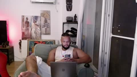 Kingsley online show from June 25, 7:40 pm