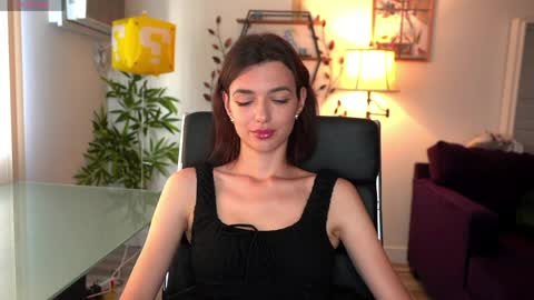Olivia online show from May 2, 12:48 am