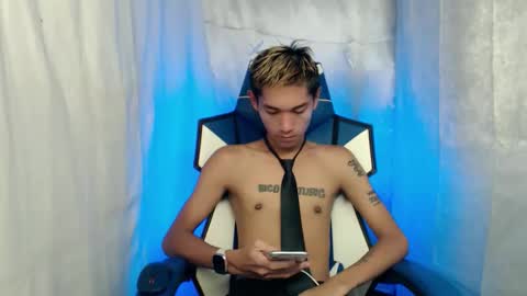 Snapshot of 0cir_asiansatisfy chatting on January 7, 4:31 pm RICK online show from January 7, 4:31 pm