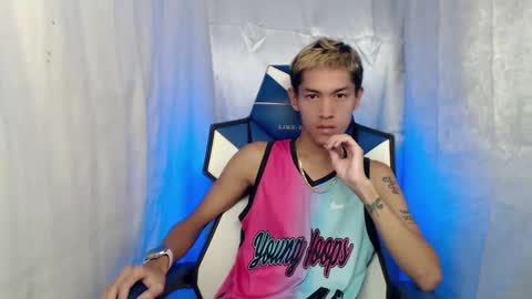 Snapshot of 0cir_asiansatisfy chatting on January 15, 5:45 am RICK online show from January 15, 5:45 am