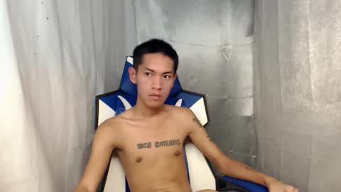 Snapshot of 0cir_asiansatisfy chatting on March 18, 4:32 pm RICK online show from March 18, 4:32 pm