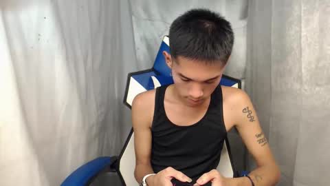Snapshot of 0cir_asiansatisfy chatting on April 7, 9:15 pm RICK online show from April 7, 9:15 pm