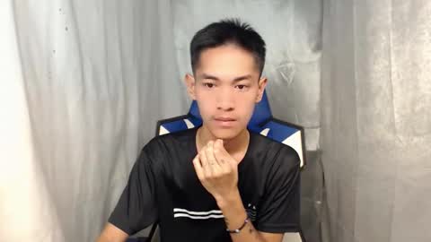 Snapshot of 0cir_asiansatisfy chatting on April 13, 10:32 am RICK online show from April 13, 10:32 am