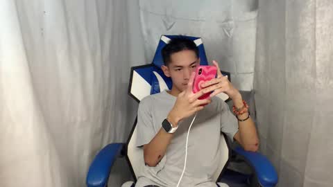 Snapshot of 0cir_asiansatisfy chatting on April 17, 9:34 am RICK online show from April 17, 9:34 am