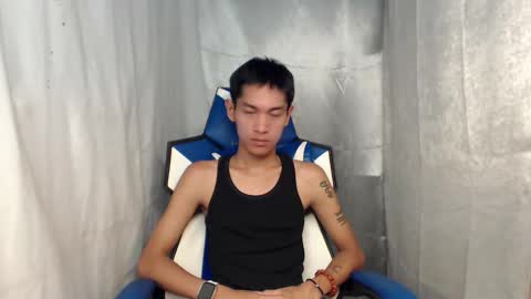 Snapshot of 0cir_asiansatisfy chatting on May 5, 9:23 pm RICK online show from May 5, 9:23 pm