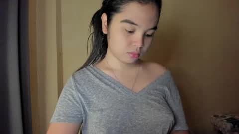 Snapshot of 0wwlo0k chatting on May 24, 7:35 am 0wwlo0k online show from May 24, 7:35 am