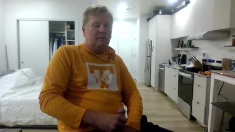 Snapshot of 1029mn chatting on October 13, 5:51 am Takin Profits online show from October 13, 5:51 am