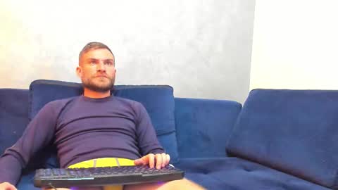 10in_deluxe online show from February 19, 10:01 am