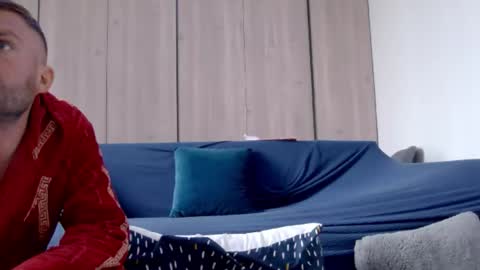 10in_deluxe online show from October 18, 6:48 am