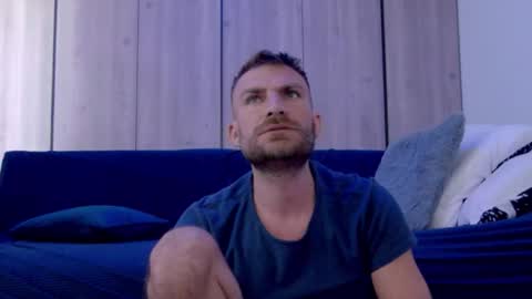 10in_deluxe online show from October 19, 8:37 am