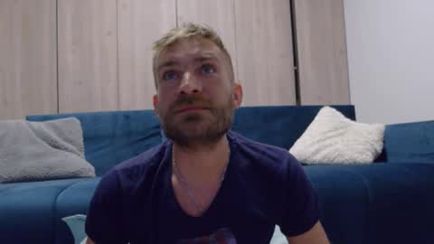 10in_deluxe online show from October 25, 5:19 pm