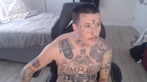 Snapshot of 10inch_greatwhite chatting on February 14, 7:10 pm 10inch_greatwhite online show from February 14, 7:10 pm