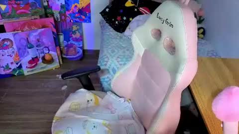 111lucygrim111 online show from July 17, 12:06 am
