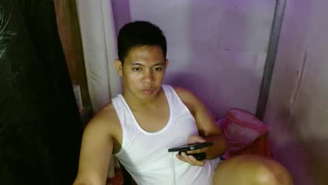 Snapshot of 11inchsinglecious chatting on March 6, 3:56 pm HUGECOCK online show from March 6, 3:56 pm