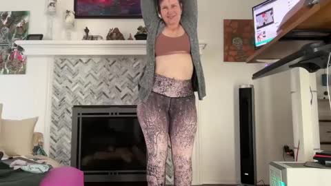 Aurora Willows online show from February 26, 2:03 pm