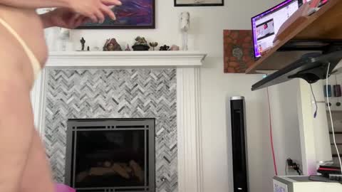 Aurora Willows online show from March 6, 8:05 pm