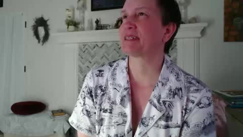 Aurora Willows online show from March 6, 5:04 am