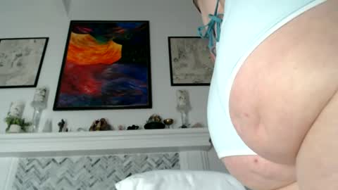 Aurora Willows online show from June 14, 2:24 am