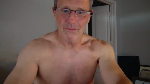 13glanmorfa online show from February 10, 10:36 pm