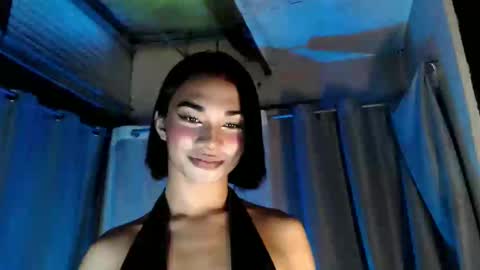 Snapshot of 18_nicole chatting on March 2, 9:22 pm barbie online show from March 2, 9:22 pm