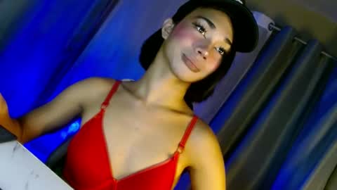 Snapshot of 18_nicole chatting on March 8, 10:54 am barbie online show from March 8, 10:54 am