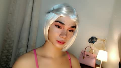 Snapshot of 18_nicole chatting on November 19, 6:24 am barbie online show from November 19, 6:24 am