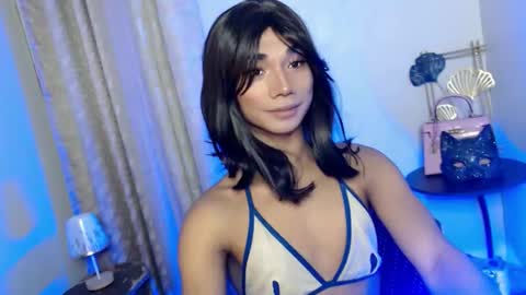 Snapshot of 18_nicole chatting on December 5, 8:34 am barbie online show from December 5, 8:34 am