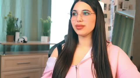 Snapshot of 18_yo_talent chatting on April 11, 4:50 am Jessica online show from April 11, 4:50 am