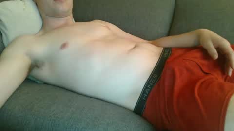 Snapshot of 18chillin chatting on September 10, 11:16 pm 18chillin online show from September 10, 11:16 pm