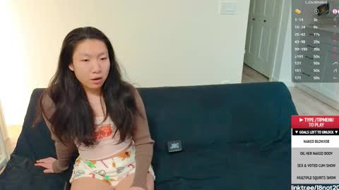 Snapshot of 18not20 chatting on November 25, 1:16 am Tong Ralph online show from November 25, 1:16 am