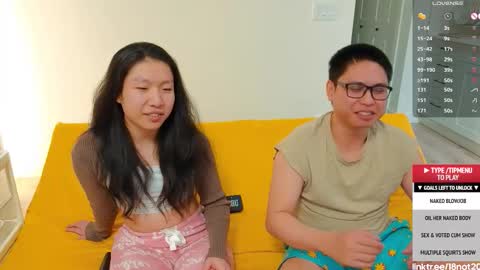 Snapshot of 18not20 chatting on November 28, 2:03 am Tong Ralph online show from November 28, 2:03 am