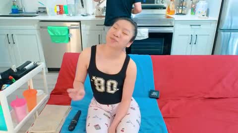 Tong  Ralph online show from June 6, 1:11 am