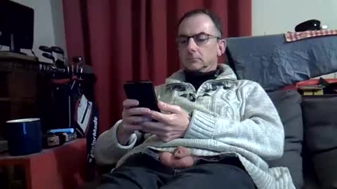 Snapshot of 18remy45 chatting on March 29, 2:28 pm 18remy45 online show from March 29, 2:28 pm