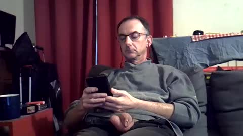 Snapshot of 18remy45 chatting on April 5, 1:52 pm 18remy45 online show from April 5, 1:52 pm