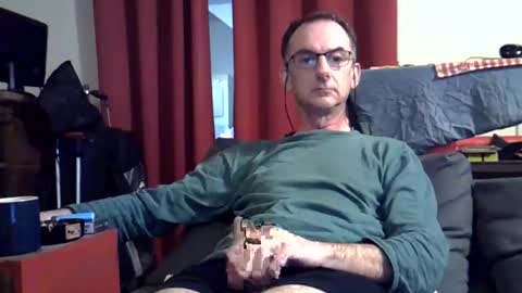 Snapshot of 18remy45 chatting on April 12, 12:21 pm 18remy45 online show from April 12, 12:21 pm
