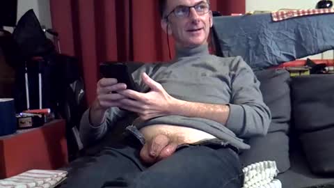 Snapshot of 18remy45 chatting on April 18, 7:18 pm 18remy45 online show from April 18, 7:18 pm