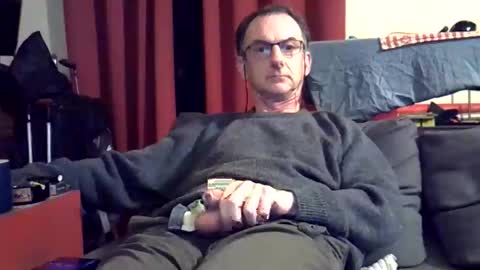 Snapshot of 18remy45 chatting on May 16, 10:41 pm 18remy45 online show from May 16, 10:41 pm