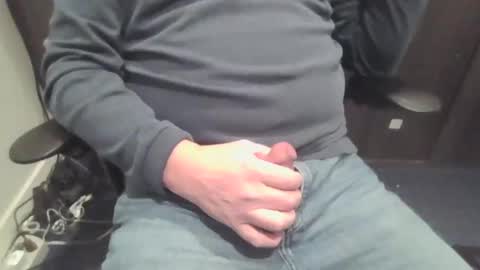 Snapshot of 1900pley chatting on December 17, 10:43 pm 1900pley online show from December 17, 10:43 pm