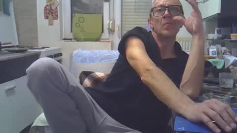 1973man online show from February 18, 11:01 pm